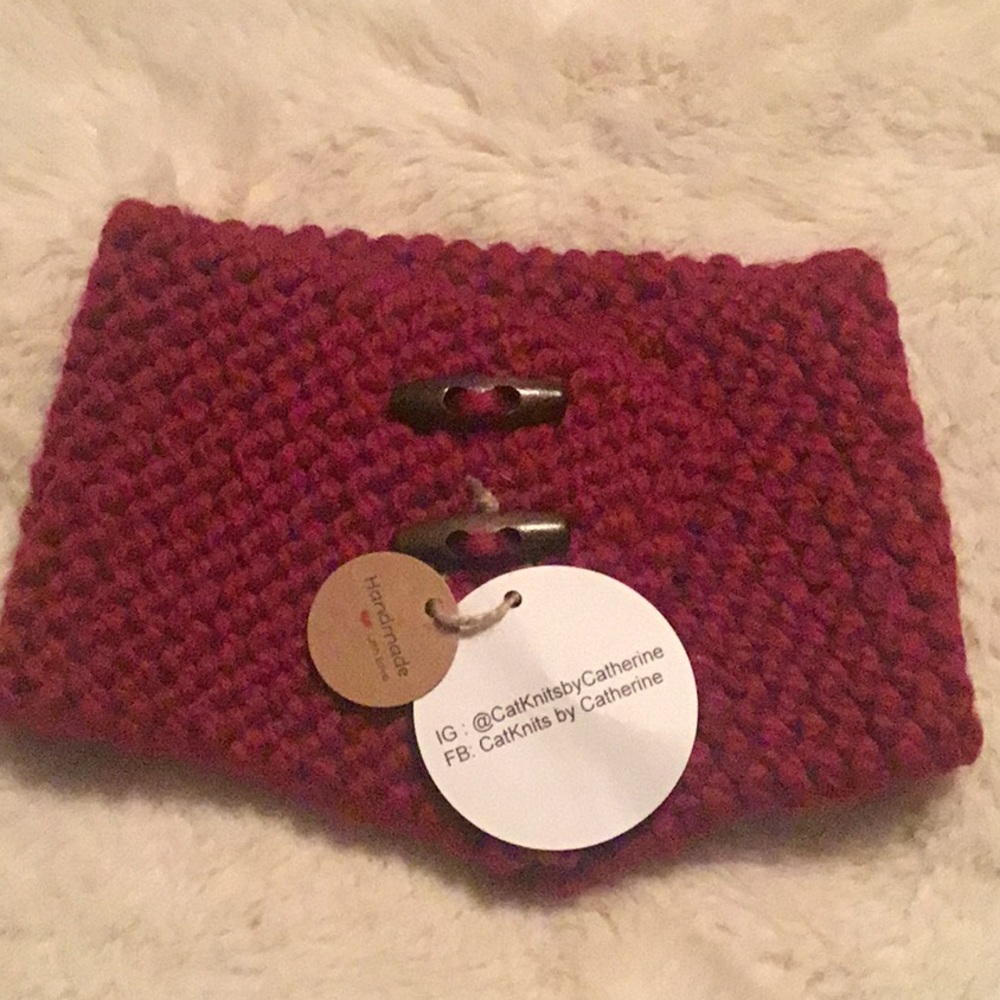 ⭐️Host Pick⭐️ Cat Knits by Catharine burgundy knit scarf for cats NWT